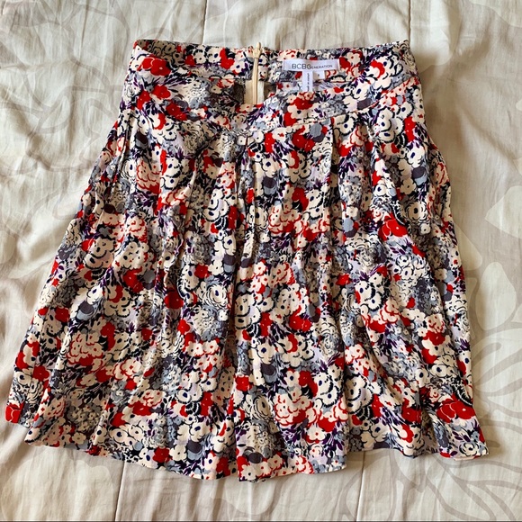 BCBGeneration - Floral Skirt - Size 2 - Picture 2 of 4